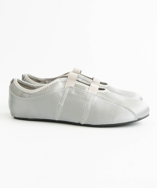 Fabby fabby（ファビィーファビィー）の「サテンシューズ（その他シューズ・レディース・ベージュ/シルバー/ブラック・LARGE/MEDIUM/SMALL）」の21枚目の写真