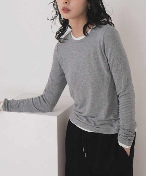 LIAN(リアン)の「クルーネックシアーカットプルオーバー(Tシャツ/カットソー・レディース・レッド/ブラック/オフホワイト/グレー・FREE)」の4枚目の写真