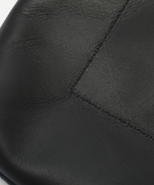 HERITAGE LEATHER(ヘリテージレザー)の「HERITAGE LEATHER / ヘリテージレザー 別注 レザーサコッシュバック(ショルダーバッグ・メンズ・ブラック・FREE)」の7枚目の写真