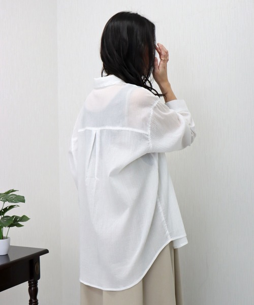 libelle more（リベル モア）の「らくちんケア〈洗濯機可能〉綿楊柳ベーシックシャツ（シャツ/ブラウス・レディース・ブラック/オフホワイト/ライトベージュ/セージグリーン/イエロー・M/L）」の11枚目の写真