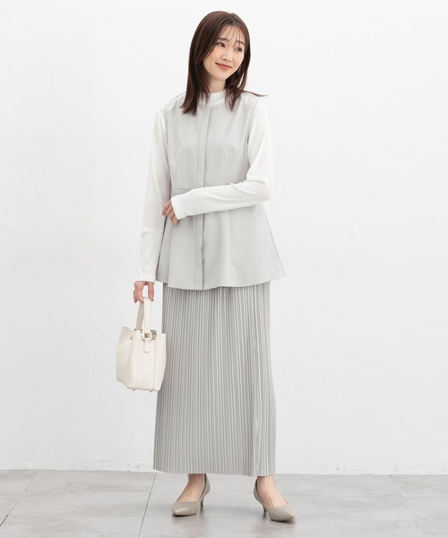 Honeys(ハニーズ)の「【ストレッチ・ウォッシャブル・イージーケア・接触冷感】ペプラムジレ(ベスト・レディース・グレイッシュベージュ/ブラック/ネイビー・L/LL/M/S/3L)」の7枚目の写真