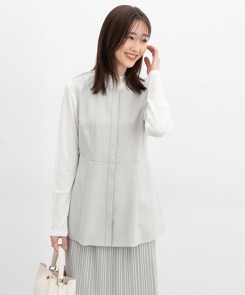 Honeys(ハニーズ)の「【ストレッチ・ウォッシャブル・イージーケア・接触冷感】ペプラムジレ(ベスト・レディース・グレイッシュベージュ/ブラック/ネイビー・L/LL/M/S/3L)」の8枚目の写真