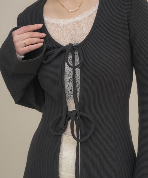 NEUNA（ヌナ）の「ワッフルベルスリーブトップス（Tシャツ/カットソー・レディース・ブラック/アイボリー・FREE）」の4枚目の写真