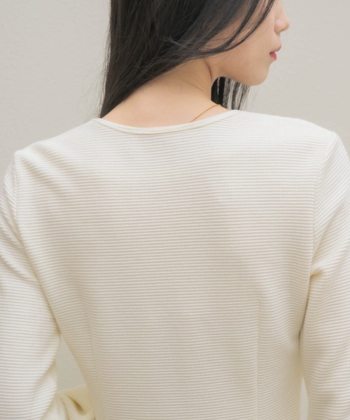 NEUNA（ヌナ）の「ワッフルベルスリーブトップス（Tシャツ/カットソー・レディース・ブラック/アイボリー・FREE）」の19枚目の写真