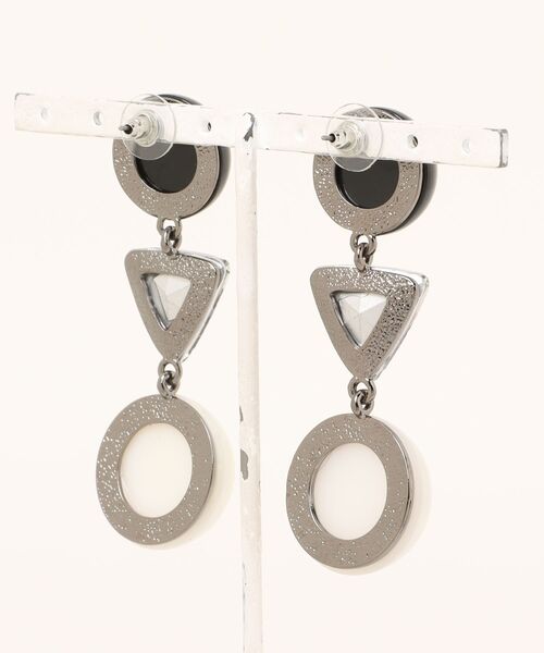 Narcissus（ナルシス）の「レトロパールピアス　3連ピアス　パール　ビジュー　オケージョン　パーティー（ピアス（両耳用）・レディース・ブラック/イエロー・FREE）」の12枚目の写真