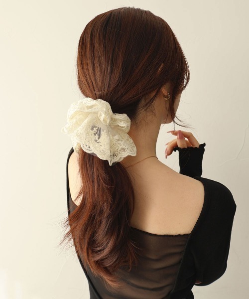 フリル付きミンクケープ　シュシュ ビッグフリルシュシュ ホワイト / Phoebe | ファッション通販 【公式