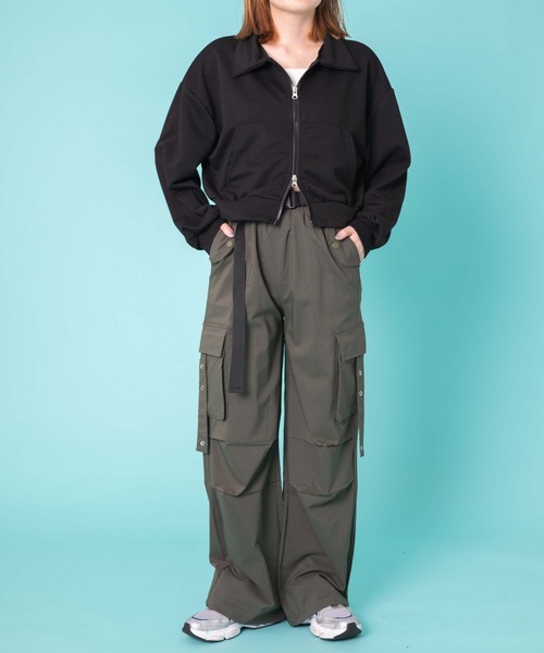 WOND(ウォンド)の「WOND/ベルト付きワイドカーゴパンツ(カーゴパンツ・レディース・ブラック/カーキ・FREE)」の3枚目の写真