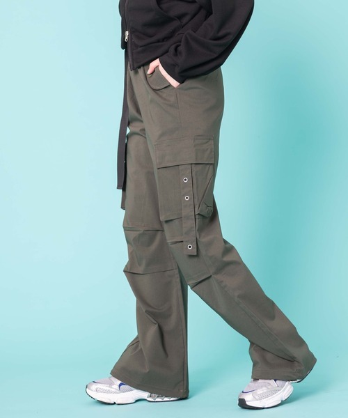 WOND(ウォンド)の「WOND/ベルト付きワイドカーゴパンツ(カーゴパンツ・レディース・ブラック/カーキ・FREE)」の10枚目の写真
