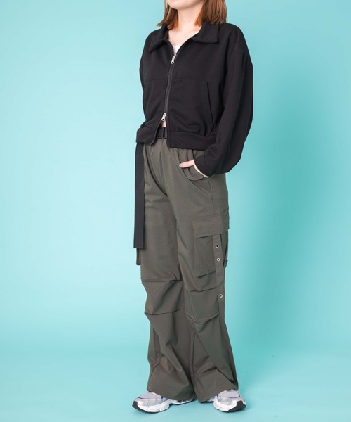 WOND(ウォンド)の「WOND/ベルト付きワイドカーゴパンツ(カーゴパンツ・レディース・ブラック/カーキ・FREE)」の11枚目の写真