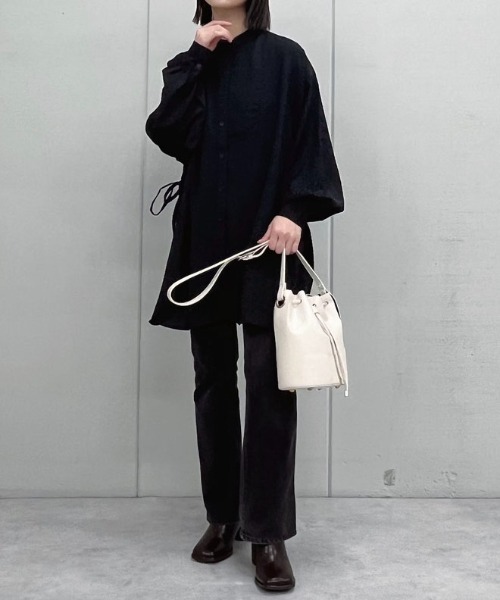 &soiree(アンドソワレ)の「【&soiree】サイドリボンツイルブラウス(CP)(シャツ/ブラウス・レディース・ブラック/ベージュ・M)」の3枚目の写真