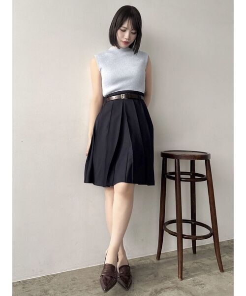 dazzlin(ダズリン)の「コンパクトノースリラメニットトップス(ニット/セーター・レディース・ブルー/チャコールグレー/オフホワイト/オレンジ/グリーン・FREE)」の7枚目の写真