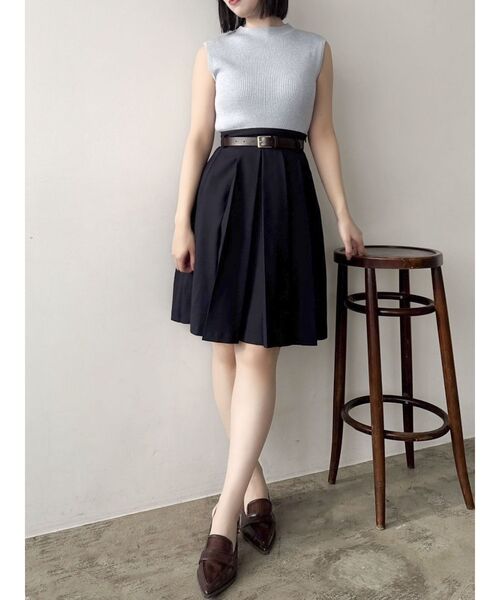 dazzlin(ダズリン)の「コンパクトノースリラメニットトップス(ニット/セーター・レディース・ブルー/チャコールグレー/オフホワイト/オレンジ/グリーン・FREE)」の8枚目の写真