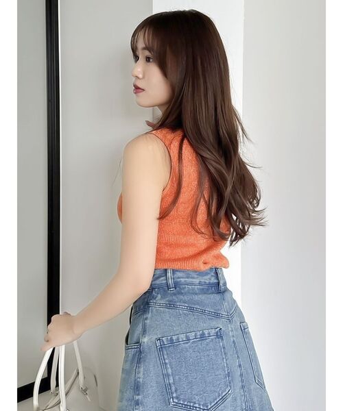 dazzlin(ダズリン)の「コンパクトノースリラメニットトップス(ニット/セーター・レディース・ブルー/チャコールグレー/オフホワイト/オレンジ/グリーン・FREE)」の10枚目の写真