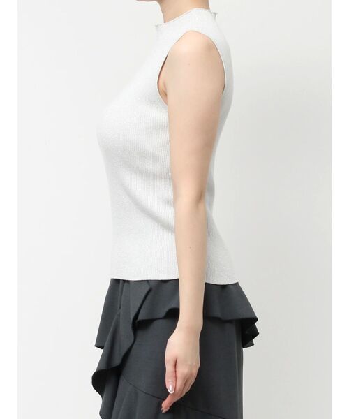 dazzlin(ダズリン)の「コンパクトノースリラメニットトップス(ニット/セーター・レディース・ブルー/チャコールグレー/オフホワイト/オレンジ/グリーン・FREE)」の19枚目の写真