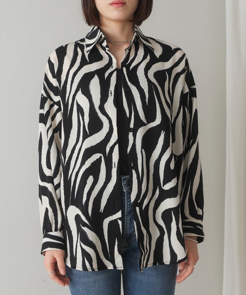 Bou Jeloud(ブージュルード)の「アソート柄ブラウス(シャツ/ブラウス・レディース・ベージュ/ブルー/ブラック・FREE)」の4枚目の写真