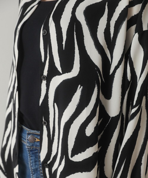 Bou Jeloud(ブージュルード)の「アソート柄ブラウス(シャツ/ブラウス・レディース・ベージュ/ブルー/ブラック・FREE)」の5枚目の写真