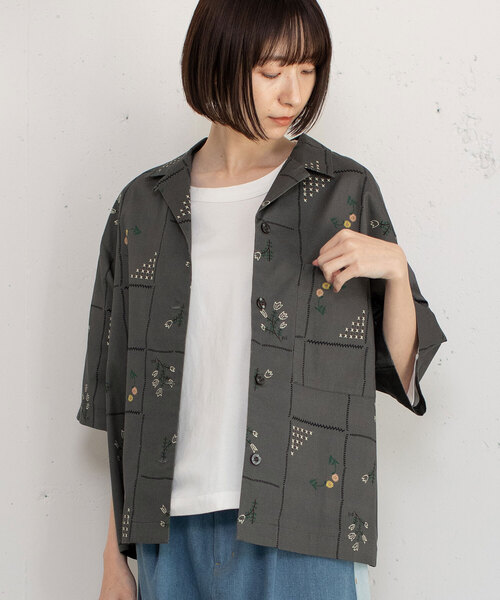 POU DOU DOU（プードゥドゥ）の「ステッチプリント開襟シャツ（シャツ/ブラウス・レディース・オフホワイト/ダークグレー・M）」の5枚目の写真