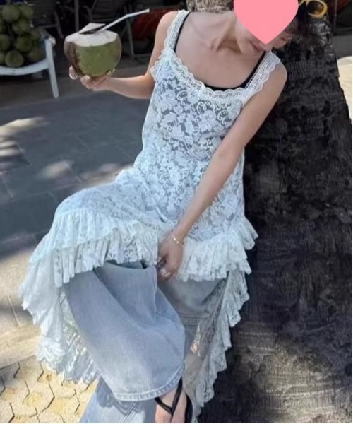 gossip!ロサンゼルス(ゴシップロサンゼルス)の「アシンメトリーフリル 総レースレイヤードキャミロングワンピース(ワンピース・レディース・オフホワイト/ブラック・FREE)」の7枚目の写真