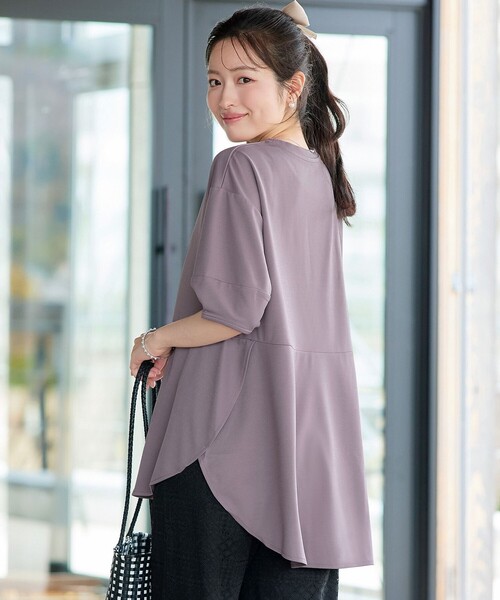Tiaclasse（ティアクラッセ）の「【サラごこち】ラウンドヘムチュニック（Tシャツ/カットソー・レディース・ブラック/ブラウン系/ネイビー・XL/XXL）」の2枚目の写真