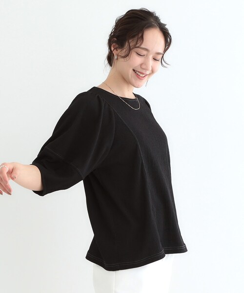 DRESKIP(ドレスキップ)の「【洗える/S-LL/UV】 配色ステッチがアクセント 大人のデザイントップス(Tシャツ/カットソー・レディース・オフホワイト/ブラック/スモーキーグリーン系・01/02/03/04)」の5枚目の写真