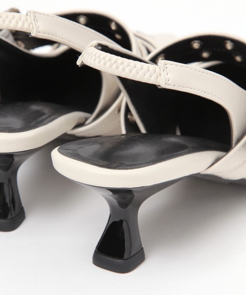 3.3 Field Trip （3.3フィールドトリップ）の「3.3 Field Trip／ベルトデザインミュール（サンダル・レディース・ブラック/アイボリー・LARGE/MEDIUM）」の11枚目の写真