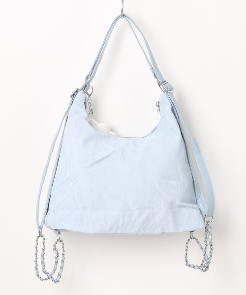 DIAVEL（ディアベル）の「【4色展開／3WAY多機能バッグ】ふわふわ雲チャーム×蝶モチーフメタルピン付き（手提げ／斜め掛け／リュック）（ショルダーバッグ・レディース・シルバー/ブルー/ホワイト/ブラック・F）」の9枚目の写真