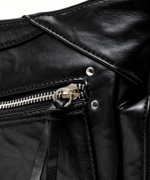 DEVICE(デバイス)の「シルバーマルチファスナーデザイン トート ショルダーバッグ(ボストンバッグ・メンズ・ブラック・FREE)」の15枚目の写真