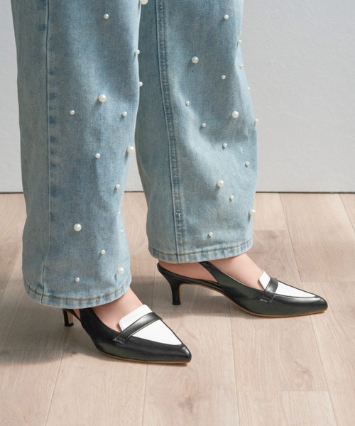 MAMIAN(マミアン)の「バックストラップ ローファーパンプス (5.5cmヒール)(パンプス・レディース・シルバー/ブラック/ブラック×ホワイト・L/LL/M/S)」の2枚目の写真