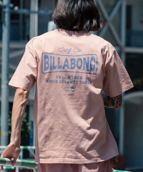 BILLABONG(ビラボン)の「BILLABONG メンズ BEACH SIGN Tシャツ 【2025年夏モデル】/ビラボンバックプリント半袖Tシャツ(Tシャツ/カットソー・メンズ・ライトブルー/ブラック/クリーム/ピンク系その他・SMALL/MEDIUM/LARGE/X-LARGE)」の4枚目の写真