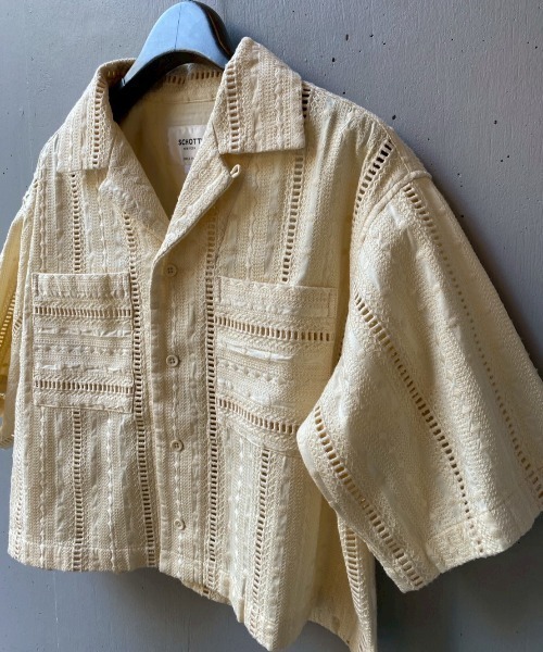 Schott（ショット）の「Schott×RUMBLE RED（ショット×ランブルレッド）オリジナル刺繍半袖開襟シャツ（シャツ/ブラウス・レディース・アイボリー/ブラック・F）」の3枚目の写真