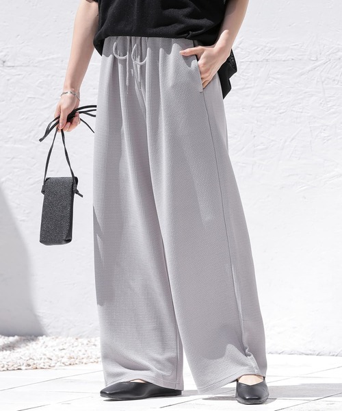 n'OrLABEL(ノアールレーベル)の「【機能素材】『カットソーイージーワイドパンツ』(その他パンツ・レディース・コーラル/グレイッシュベージュ/ブラック・2/1)」の2枚目の写真