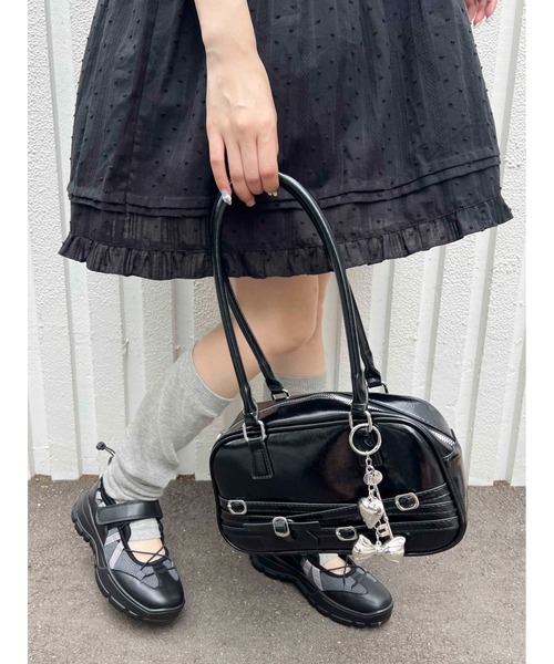 PHILLY（フィリー）の「【チャームセット★】ベルトデザインバッグ（ショルダーバッグ・レディース・ホワイト/ブラック・FREE）」の11枚目の写真