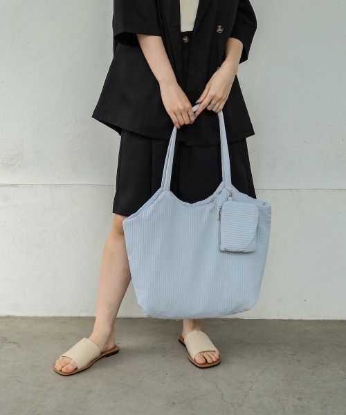 Bab(バブ)の「ポーチ付き軽量キルティング ヌビバッグ(トートバッグ・レディース・オフホワイト/ブルー/ブラック/ピンク・ONESIZE)」の15枚目の写真