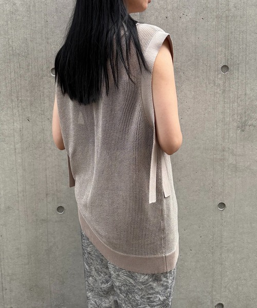 &g'aime（アンジェム）の「【＆g'aime】ラメメッシュ編みカーディガン　Lurex Mesh Knit Cardigan（ベスト・レディース・ブラック/グレイッシュベージュ・FREE）」の17枚目の写真