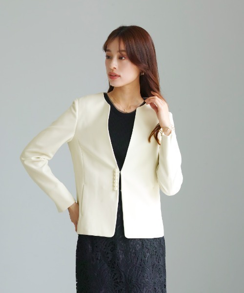 WHITE JOOLA（ホワイトジョーラ）の「UV CUT･速乾・接触冷感･防シワ・ストレッチ･手洗い可【多機能すぎるジャケット】ダブルピケクロス・パール調デザインカラーレスジャケット（ノーカラージャケット・レディース・ネイビー/アイボリー/ブラック・S/M/L/LL）」の5枚目の写真