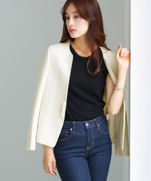 WHITE JOOLA（ホワイトジョーラ）の「UV CUT･速乾・接触冷感･防シワ・ストレッチ･手洗い可【多機能すぎるジャケット】ダブルピケクロス・パール調デザインカラーレスジャケット（ノーカラージャケット・レディース・ネイビー/アイボリー/ブラック・S/M/L/LL）」の7枚目の写真