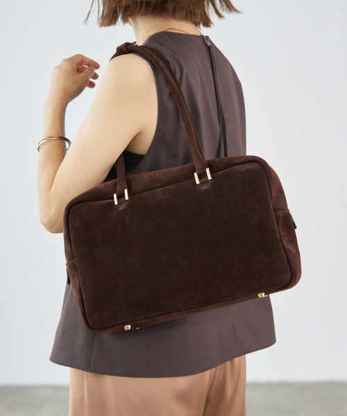 IENA（イエナ）の「Manuel MILANO/マニュエルミラノ SUEDE BOSTON スエードボストンバッグ（ボストンバッグ・レディース・ブラウン/キャメル・FREE）」の5枚目の写真