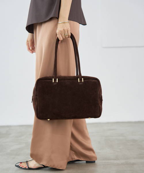 IENA（イエナ）の「Manuel MILANO/マニュエルミラノ SUEDE BOSTON スエードボストンバッグ（ボストンバッグ・レディース・ブラウン/キャメル・FREE）」の8枚目の写真