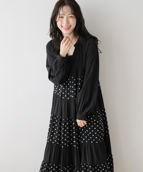 SUGAR BISKET(シュガービスケット)の「キーネックティアードワンピース(ワンピース・レディース・ライトブラウン/ブラック/ライトグレー/ドット・フリー)」の19枚目の写真