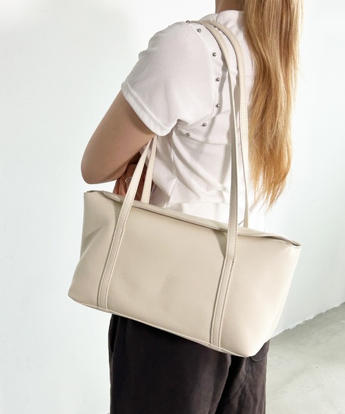 .KOM(ドットコム)の「A'GEM/9 × .kom 『.KOM/ドットケーオーエム』ワンショルダーバッグ(ショルダーバッグ・レディース・ブラウン/ボルドー/アイボリー/ブラック・FREE)」の2枚目の写真