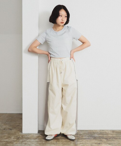 Ray BEAMS(レイビームス)の「レース キリカエ トラックパンツ(その他パンツ・レディース・オフホワイト/ネイビー・0/1)」の9枚目の写真