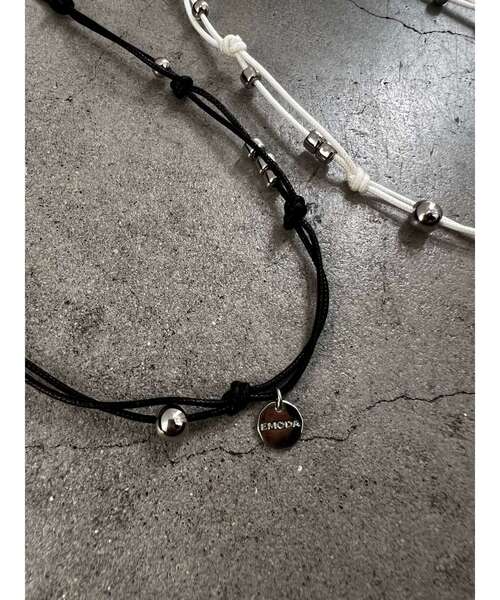 EMODA（エモダ）の「ストリングメタルネックレス（ネックレス・レディース・ホワイト/ブラック・FREE）」の4枚目の写真