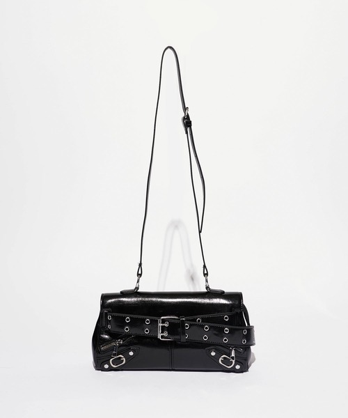 Chick（チック）の「Belt Design Shoulder Bag/ベルトデザインショルダーバッグ（ショルダーバッグ・レディース・シルバー/ブラック/ホワイト/レッド・FREE）」の9枚目の写真