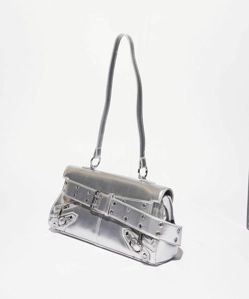 Chick（チック）の「Belt Design Shoulder Bag/ベルトデザインショルダーバッグ（ショルダーバッグ・レディース・シルバー/ブラック/ホワイト/レッド・FREE）」の14枚目の写真