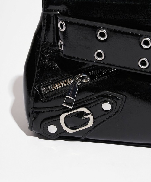 Chick（チック）の「Belt Design Shoulder Bag/ベルトデザインショルダーバッグ（ショルダーバッグ・レディース・シルバー/ブラック/ホワイト/レッド・FREE）」の20枚目の写真