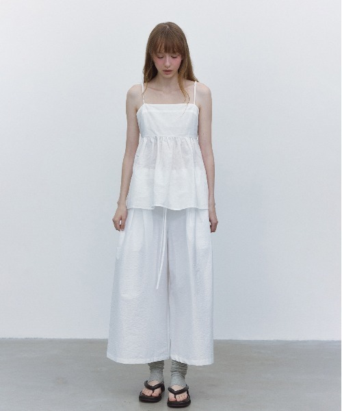 ELOOPS(イーループス)の「【ELOOPS】ハイウエスト コットンナイロン ワイドアンクル丈パンツ(その他パンツ・レディース・グレイッシュベージュ/ブラック/ホワイト・M/L/S)」の22枚目の写真
