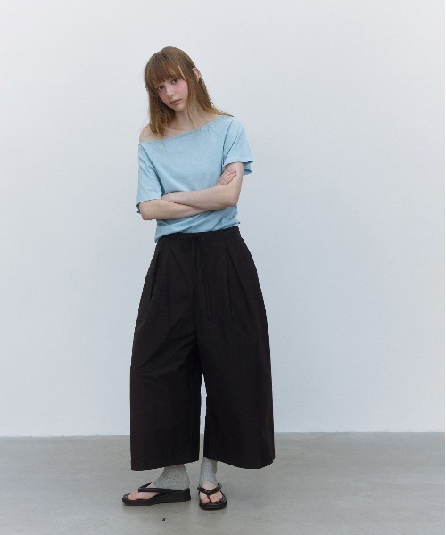 ELOOPS(イーループス)の「【ELOOPS】ハイウエスト コットンナイロン ワイドアンクル丈パンツ(その他パンツ・レディース・グレイッシュベージュ/ブラック/ホワイト・M/L/S)」の5枚目の写真