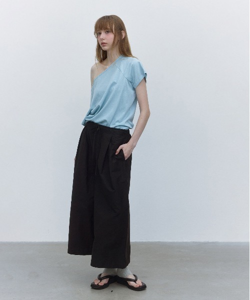 ELOOPS(イーループス)の「【ELOOPS】ハイウエスト コットンナイロン ワイドアンクル丈パンツ(その他パンツ・レディース・グレイッシュベージュ/ブラック/ホワイト・M/L/S)」の6枚目の写真