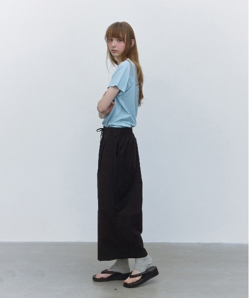 ELOOPS(イーループス)の「【ELOOPS】ハイウエスト コットンナイロン ワイドアンクル丈パンツ(その他パンツ・レディース・グレイッシュベージュ/ブラック/ホワイト・M/L/S)」の7枚目の写真