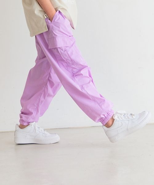 BAYFLOW（ベイフロー）の「[ウエスト調整可☆通学にも♪]ワイドカーゴパンツ(KIDS)（カーゴパンツ・キッズ・カーキ/ブラック/ラベンダー・150cm/140cm/130cm/120cm/110cm）」の13枚目の写真